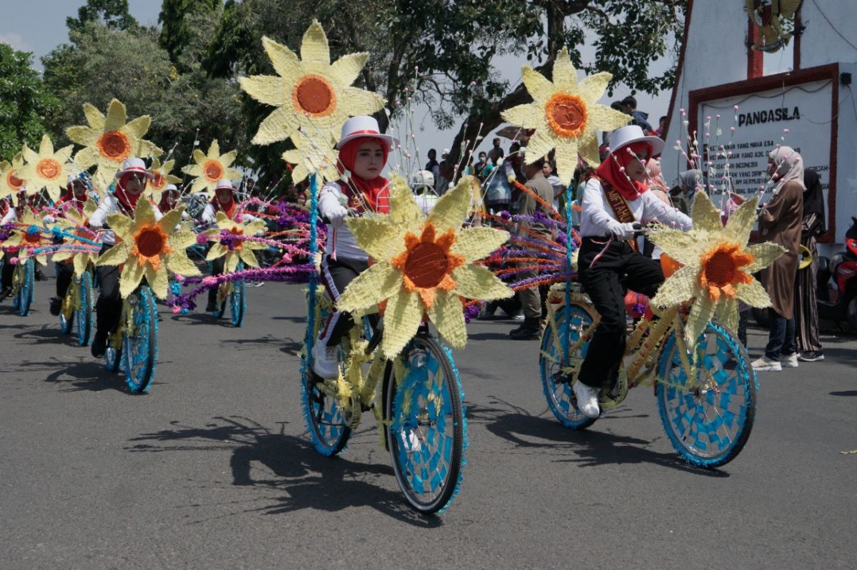 Karnaval Kemerdekaan di Kota Mojokerto Meriah, Warga Semringah