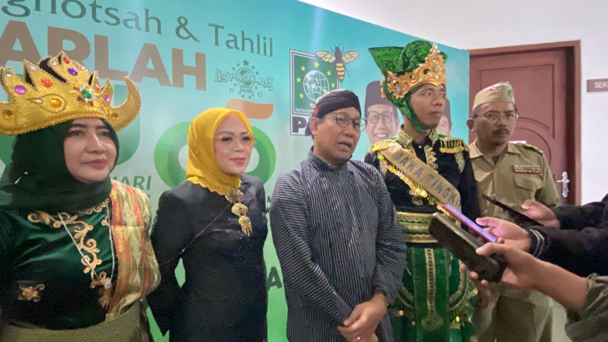 Gelar Karnaval HUT RI Ke-77, PKB Jatim Serukan Berpolitik Riang Gembira