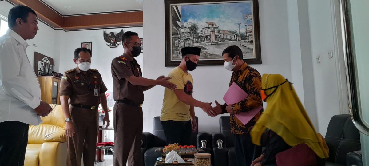 Restorative justice yang dilakukan Kejaksaan Negeri Kota Batu. (Foto: Kejari Batu for jatimnow.com)
