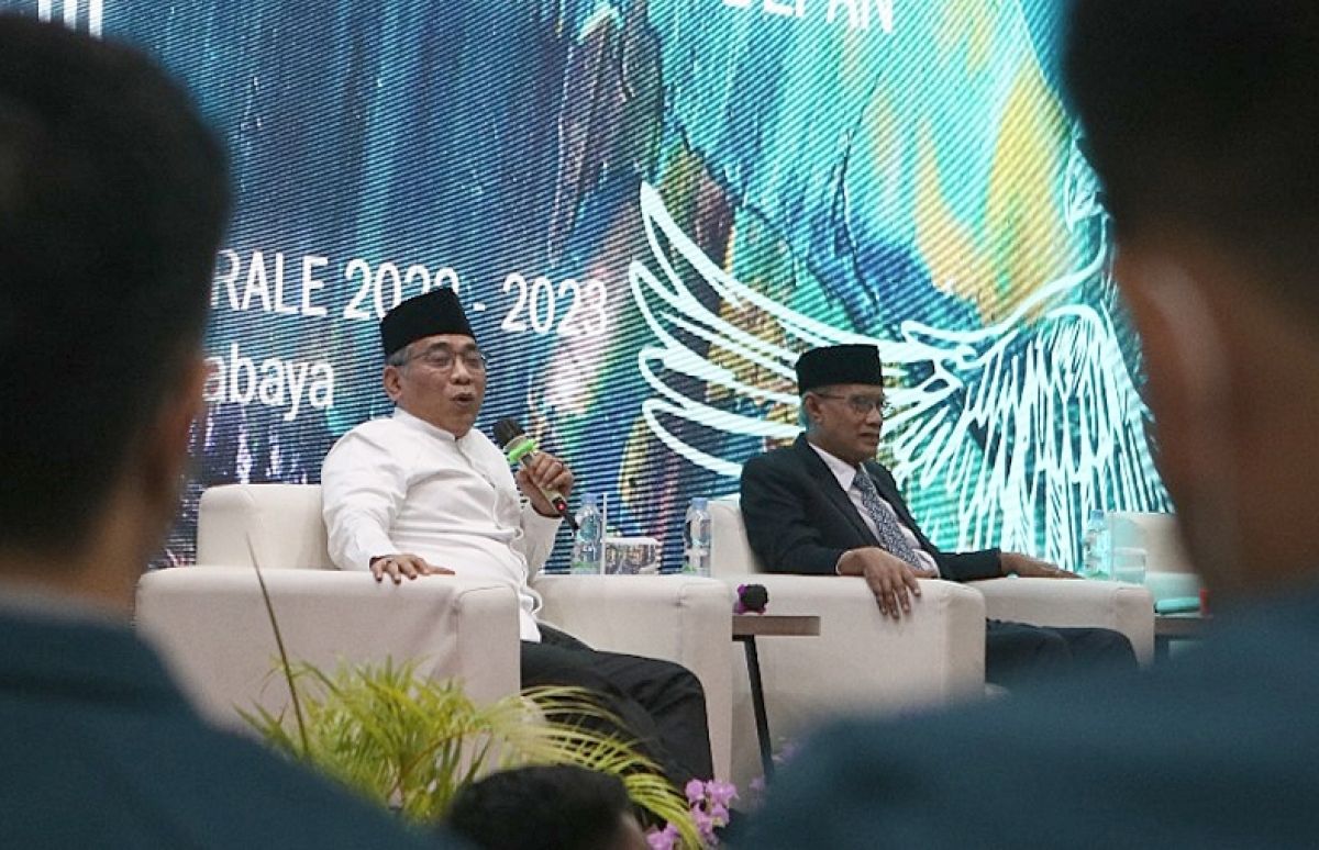 Ketua Umum PBNU, Yahya Cholil Staquf dan Ketua Umum PP Muhammadyah Haedar Nasir (Foto: Fahrizal Tito/jatimnow.com)