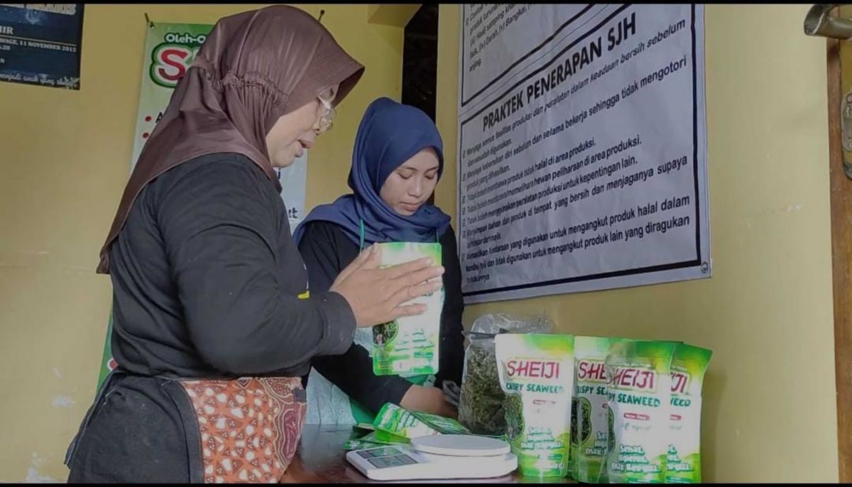 Olahan rumput laut IRT di Pacitan.(Mita Kusuma/jatimnow.com)