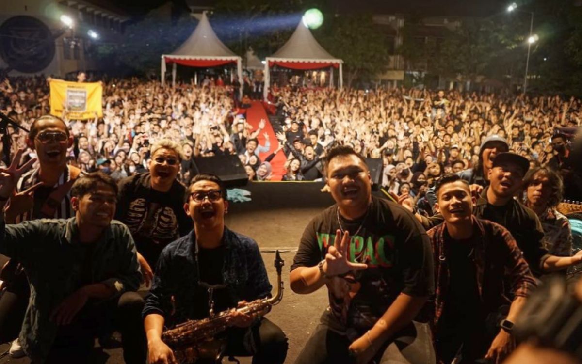 Pilihan Pembaca: Mahasiswa Dangdutan, Bayi di Atas Genteng, SMAK Petra 1 Siang