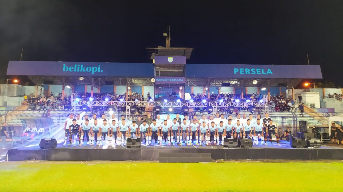 Launching tim Persela Lamongan di Stadion Surajaya.(Foto: Adyad Ammy Iffansah/jatimnow.com)