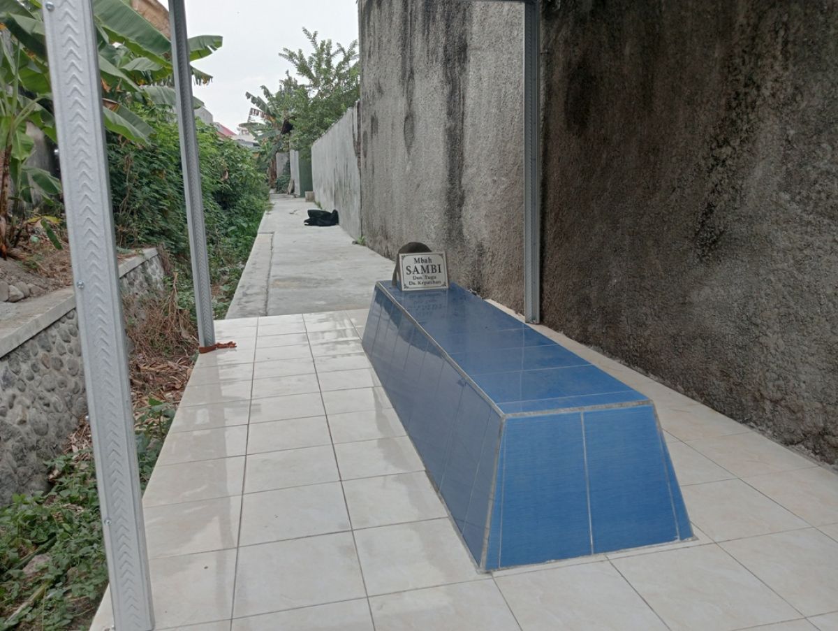 Makam Mbah Sambi di belakang area permukiman elite di Jombang.(Foto: Elok Aprianto)
