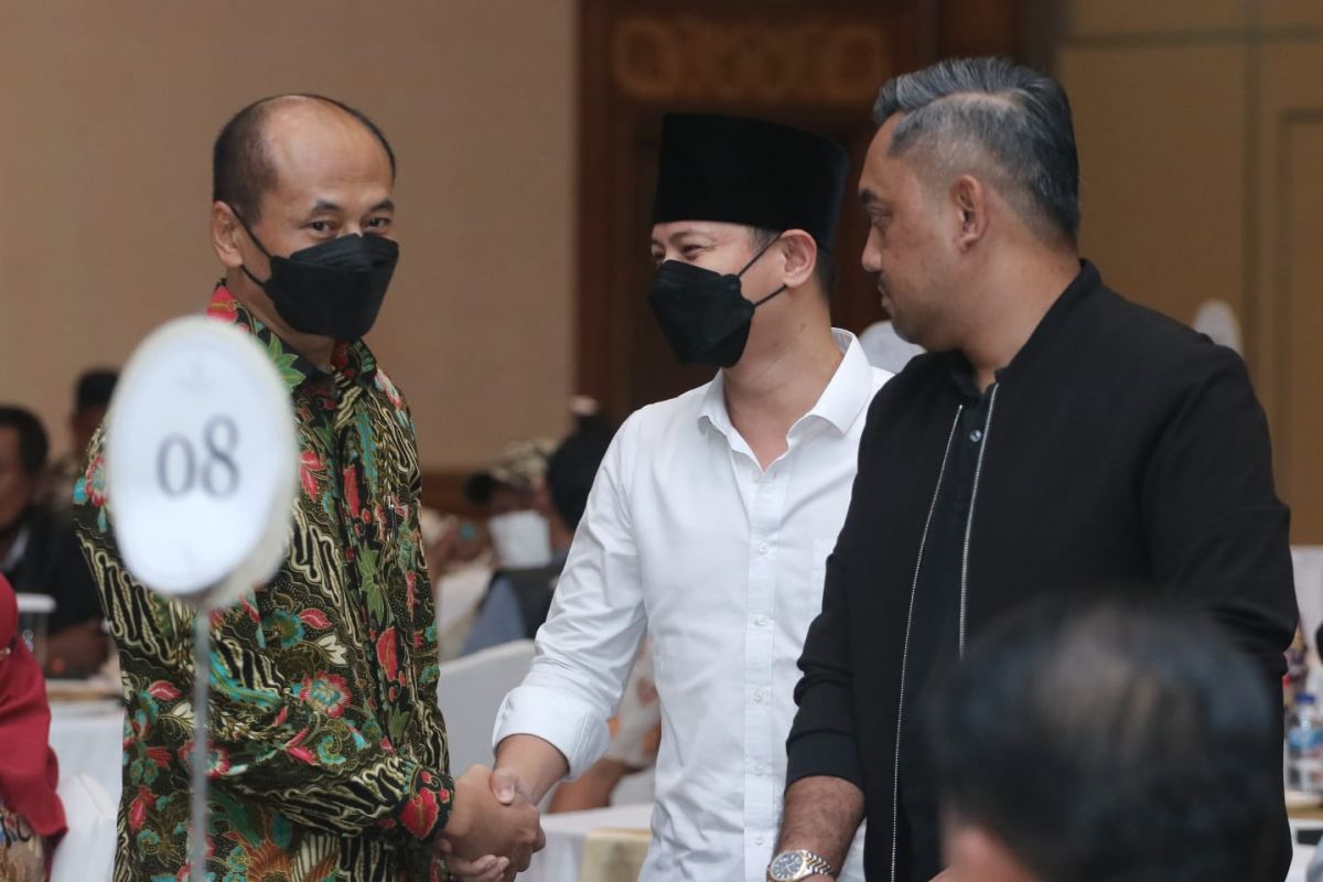 Bupati Trenggalek Mochamad Nur Arifin saat menghadiri pisah kenal Kabinda Jatim.(Foto: Humas Pemkab Trenggalek)