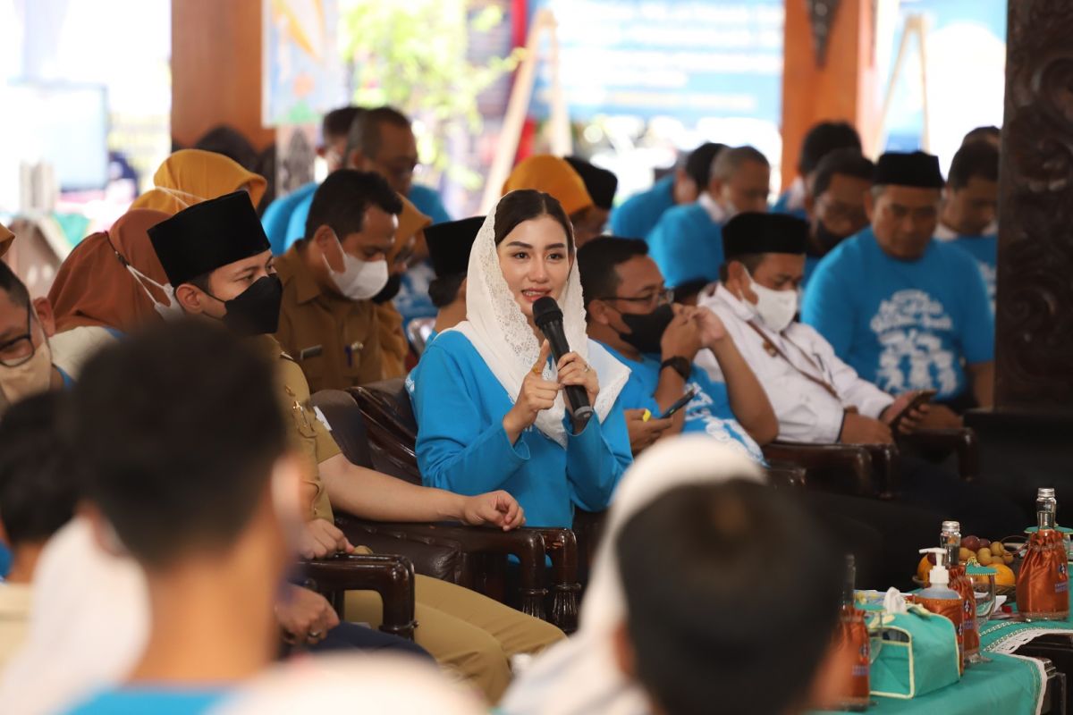 Ketua Tim Penggerak PKK Trenggalek, Novita Hardini, saat peringatan HAN di Pendhapa Manggala Praja Nugraha. (Foto: Kominfo Kab. Trenggalek/jatimnow.com)