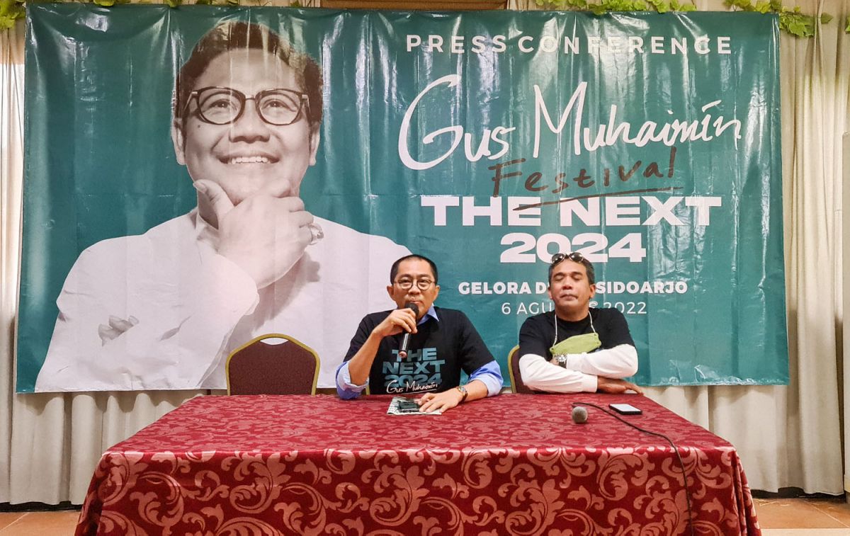 Panitia Gus Muhaimin Festival The Next 2024, Ahmad Iman Sukri (kanan) - (Foto: Ni'am Kurniawan/jatimnow.com)