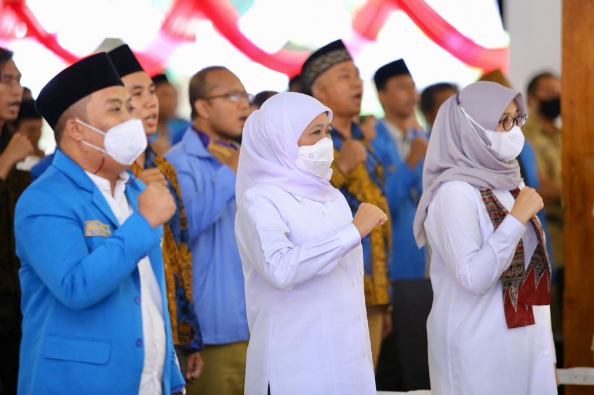 Gubernur Jatim Khofifah Indar Parawansa dan Bupati Banyuwangi Ipuk Fiestiandani saat sarasehan di Pendopo Sabha Swagata Blambangan. (Foto: Humas Pemkab Banyuwangi/jatimnow.com)