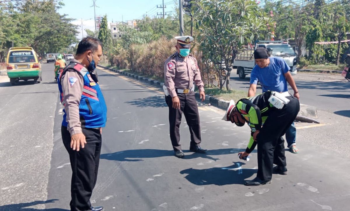 Pengendara motor tewas dalam kecelakaan di Jalan Raya Sepanjang, Taman, Sidoarjo (Foto-foto: Unit Gakkum Polresta Sidoarjo for jatimnow.com)