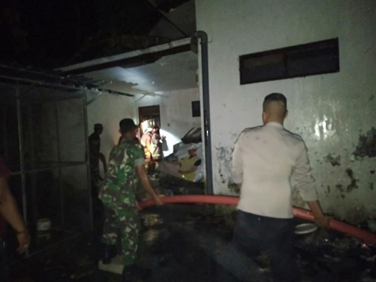 Ditinggal Pemiliknya, Rumah Warga Sumenep Hangus Terbakar