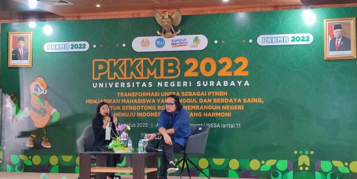 Sabrang saat menjadi narasumber talk show di Unesa (Foto: Fahrizal Tito/jatimnow.com)