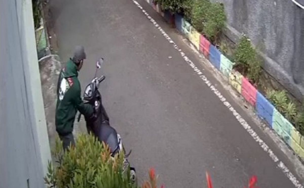 Tangkapan layar. (Foto: Facebook grup)