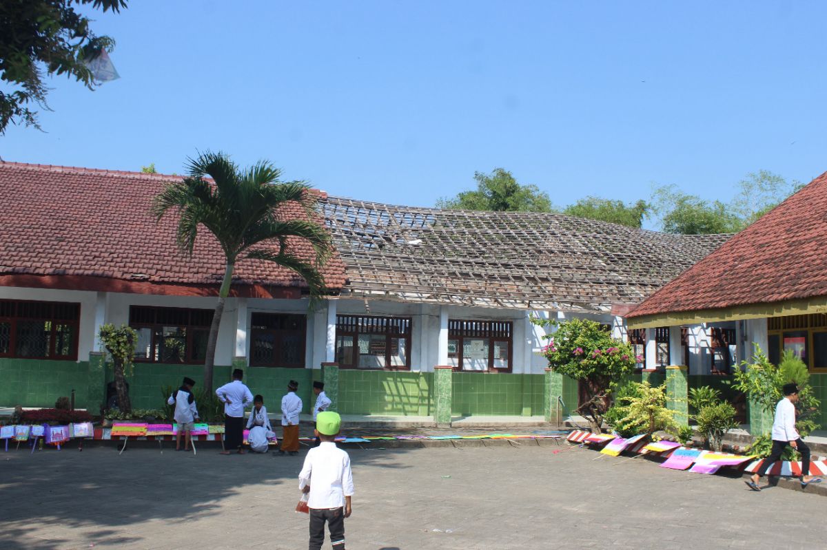 Kondisi ruang kelas yang rusak berat.(Foto: Elok Aprianto)