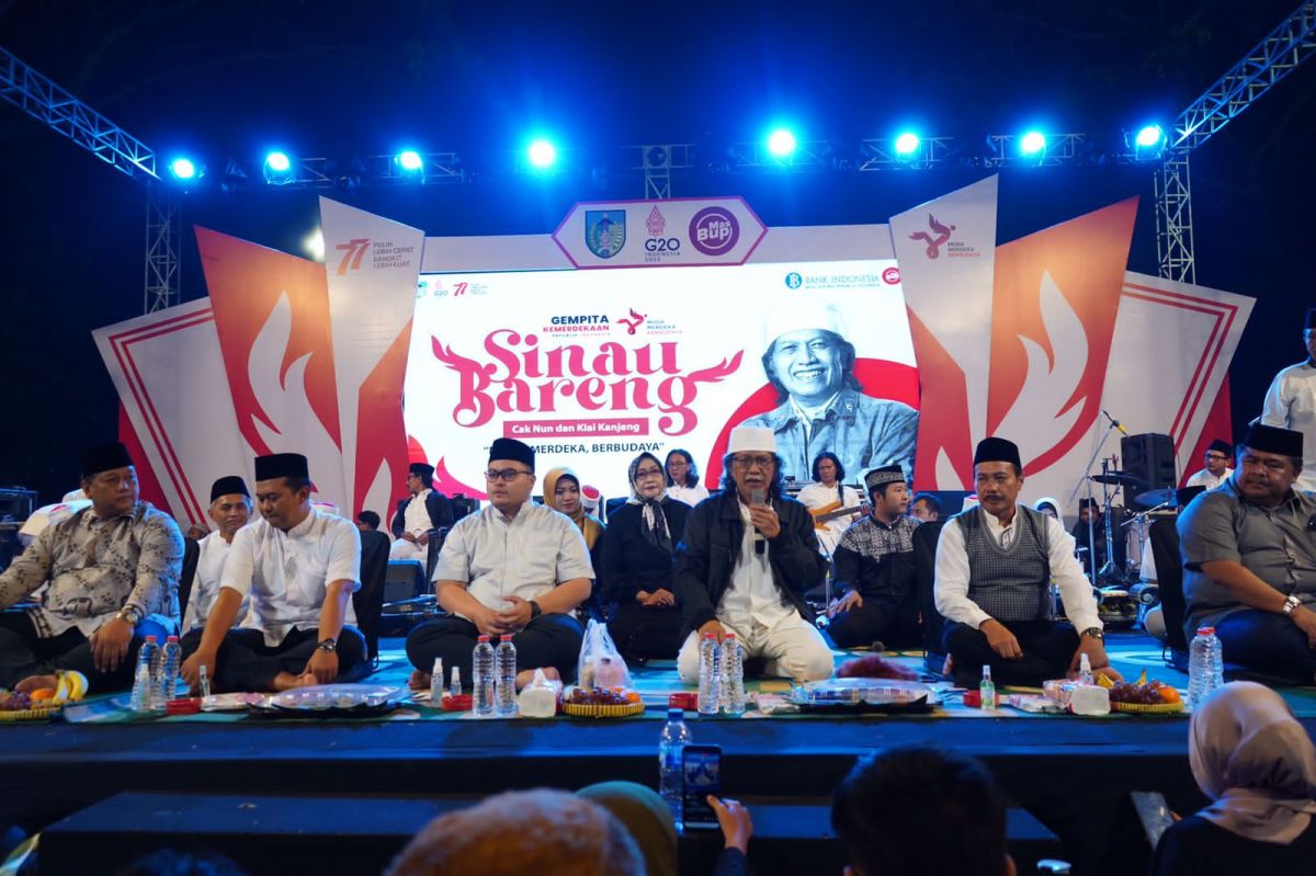 Sinau Bareng Cak Nun, Mas Dhito: Kita Ini Masih Degan