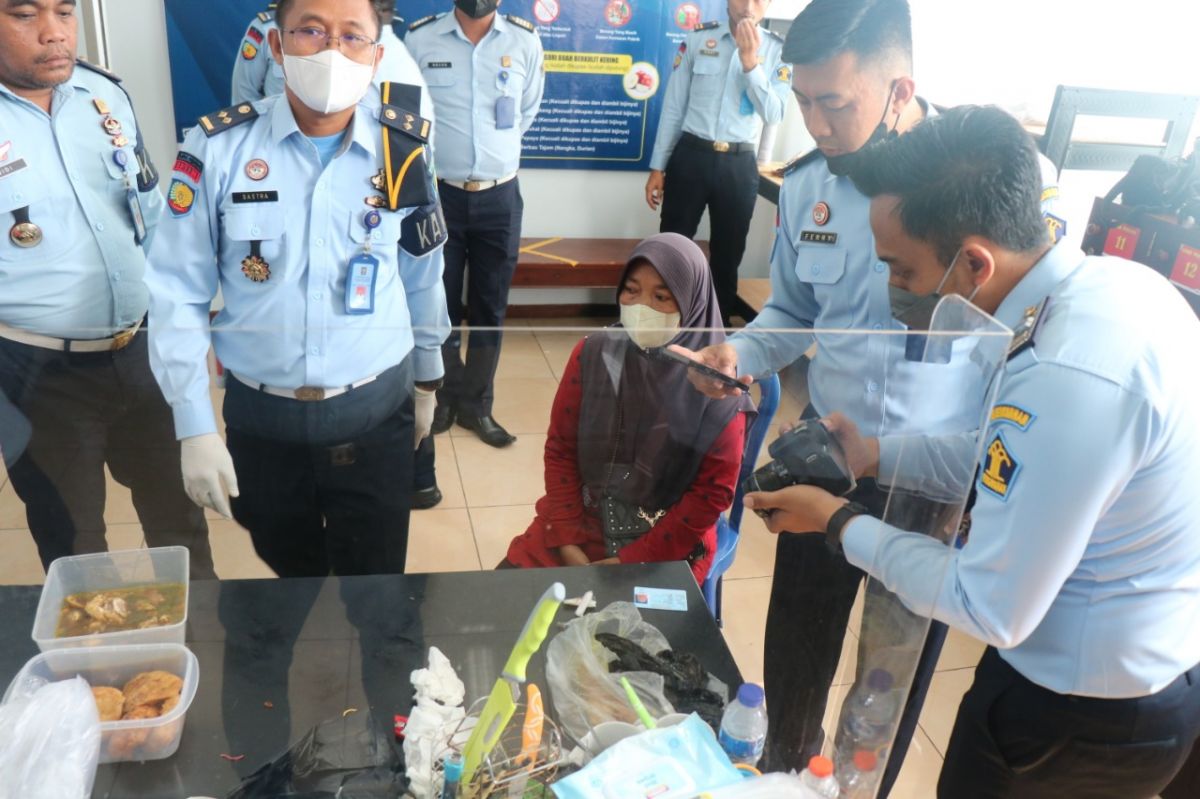 Soto ayam bercampur narkoba yang diamankan petugas Lapas Pemuda Madiun.(Foto:  Humas Kemenkumham Jatim)