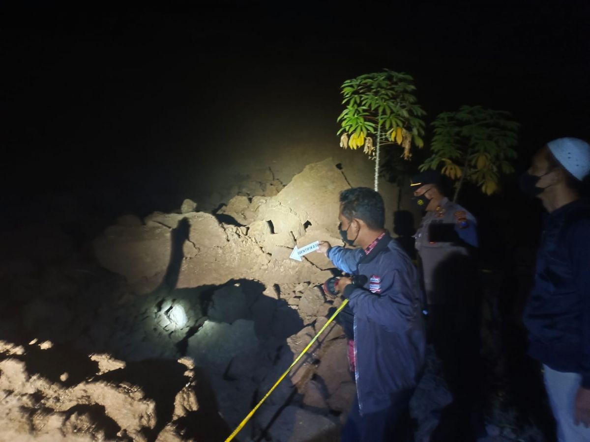Tanah longsor di Desa Temboro, Kecamatan Karas, Kabupaten Magetan.(Foto: Polres Magetan)