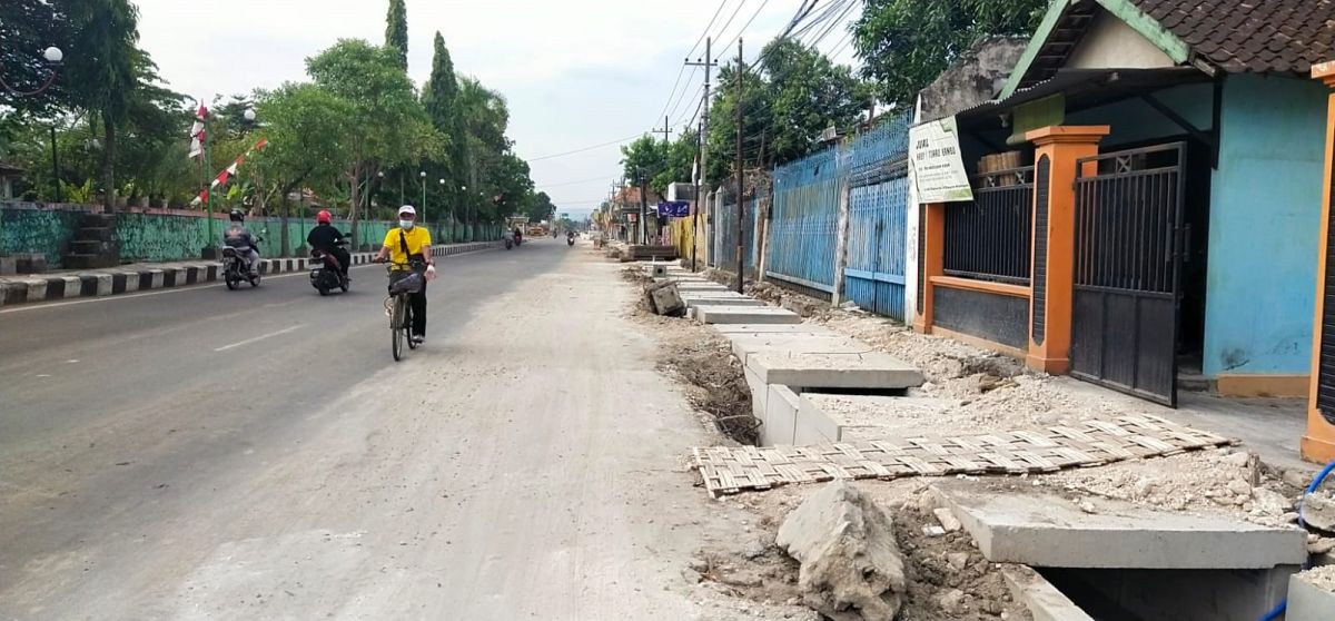 Perbaikan 12 Titik Drainase dan Trotoar Kota Bojonegoro Telan Anggaran Rp153 M