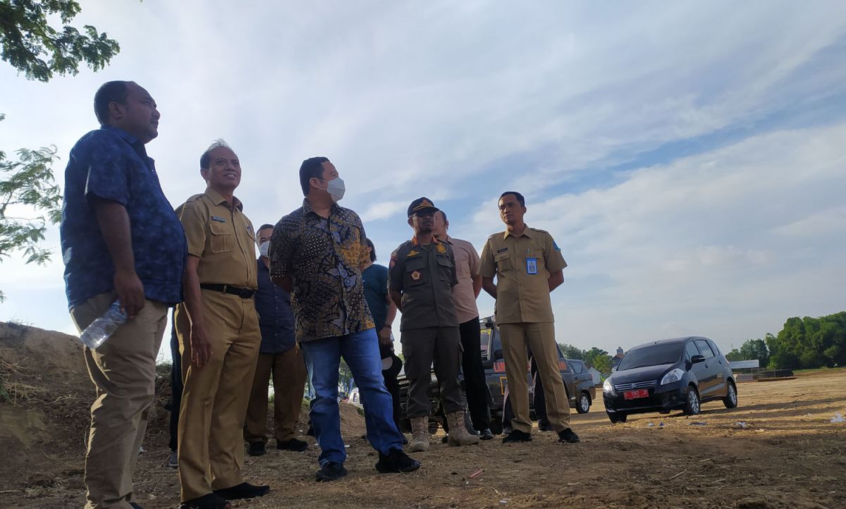 Wali Kota Tangerang, Arief Rachmadiono Wismansyah saat melihat Sirkuit Jotosanur, Lamongan (Foto: Adyad Ammy Iffansah/jatimnow.com)