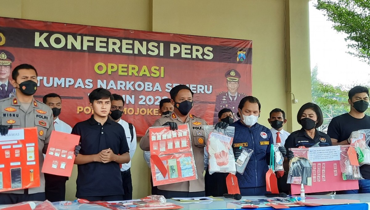 Rilis ungkap peredaran Narkoba di Mojokerto. (Foto: Achmad Supriyadi/jatimnow.com)