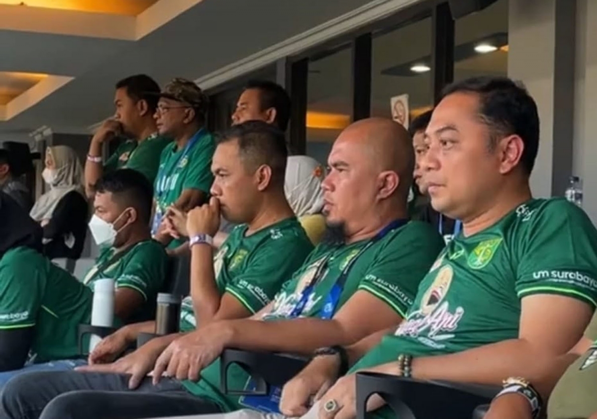 Ahmad Dhani mbonek bareng Wali Kota Surabaya Eri Cahyadi di GBT (Foto-foto: Tangkapan layar video Instastory Eri Cahyadi)