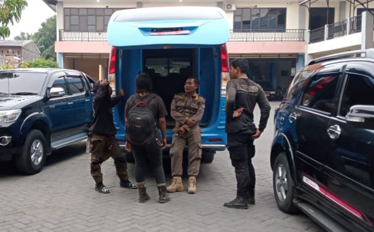 Anak jalanan saat diamankan di Gresik (Foto: Satpol PP Gresik)