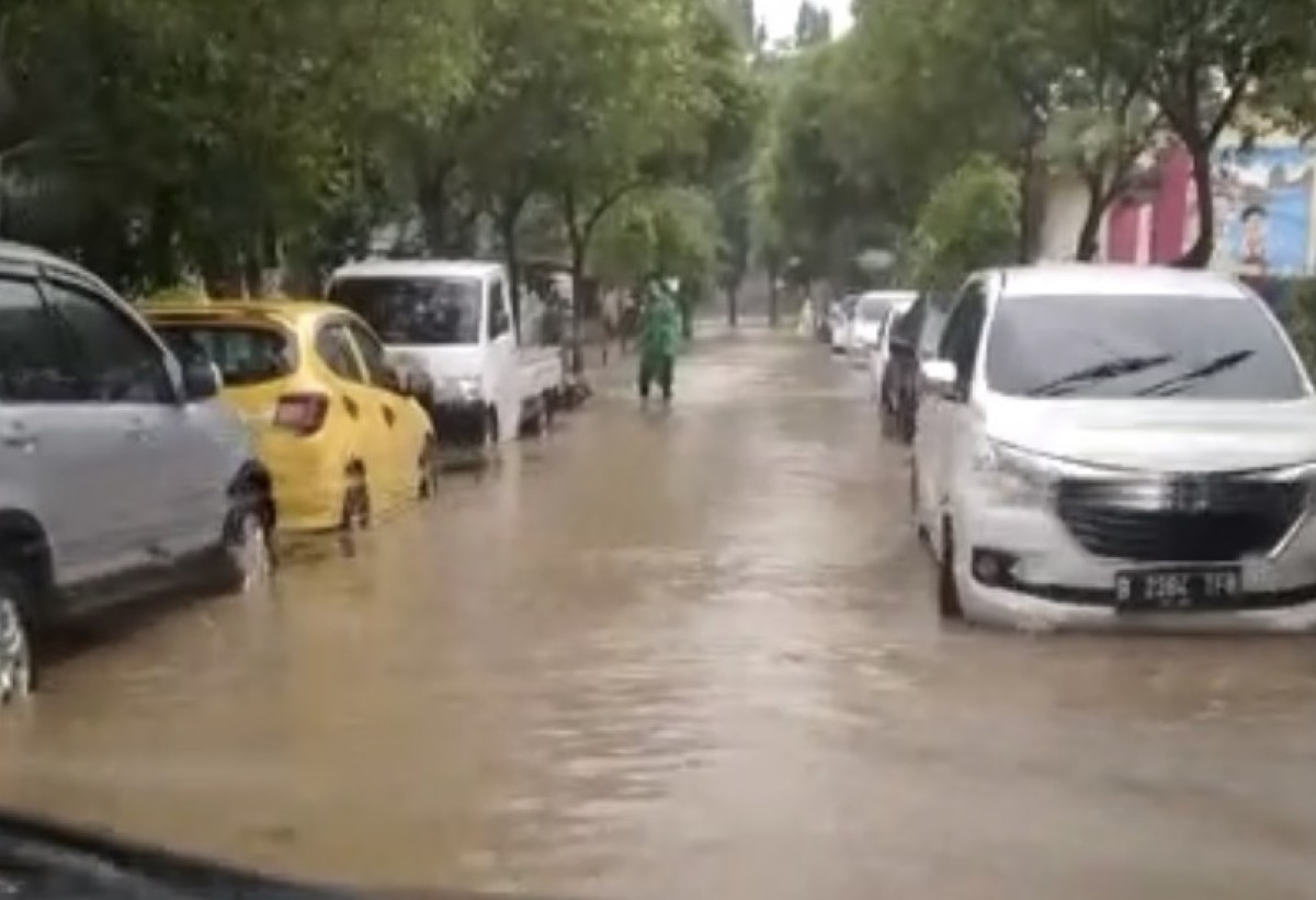 Diguyur Hujan Deras, Kota Pacitan Tergenang Banjir
