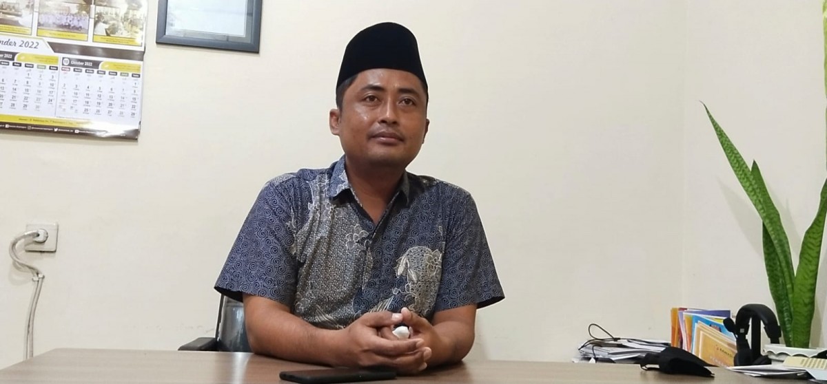 Ketua Banwaslu Moch Zaenuri saat memberikan keterangan (Foto: Ahmad/for jatimnow.com)
