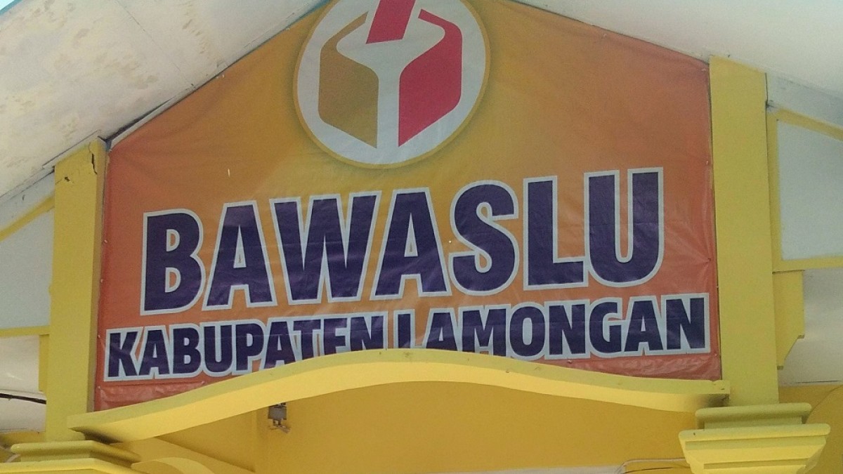 Kantor Bawaslu Lamongan. (Foto: Adyad Ammy Iffansah/jatimnow.com)