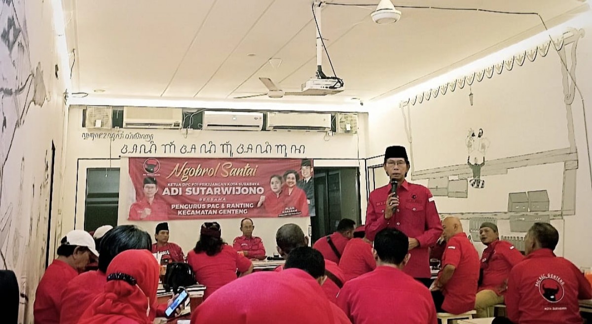 Ketua DPC PDI Perjuangan Kota Surabaya Adi Sutarwijono saat forum rembuk partai di Kecamatan Genteng. (Foto: Dok DPC PDI Perjuangan/jatimnow.com)