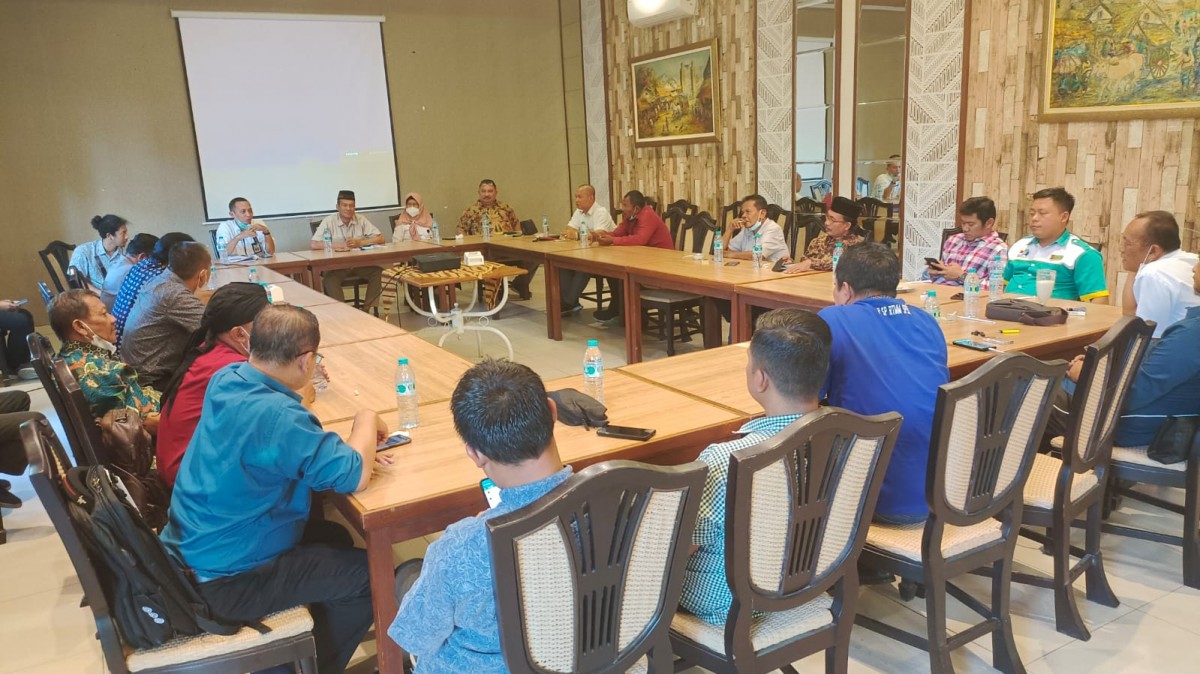 Forum diskusi perwakilan berbagai organisasi buruh di Jatim dengan Disnakertrans, kepolisian dan BPJS Ketenagakerjaan (Foto: Fahrizal Tito/jatimnow.com)