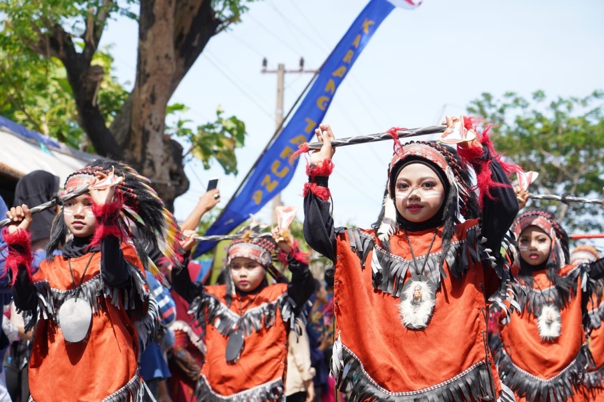 Carnival dan Gading Fashion Days melintas di Kota Pasuruan (Foto-foto: Pemkot Pasuruan)