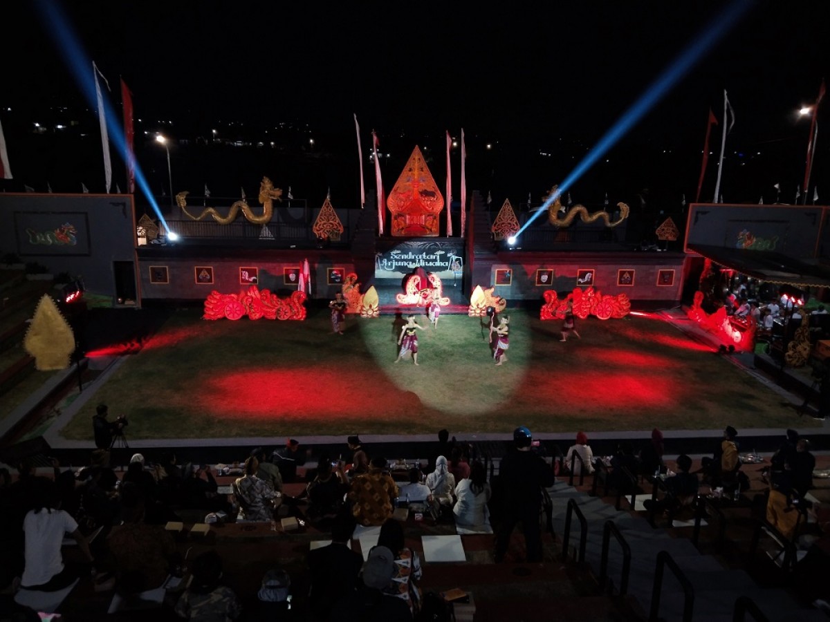 Salah satu pertunjukan seni budaya untuk menarik wisatawan ke Kota Batu. (Foto: Galih Rakasiwi/jatimnow.com)