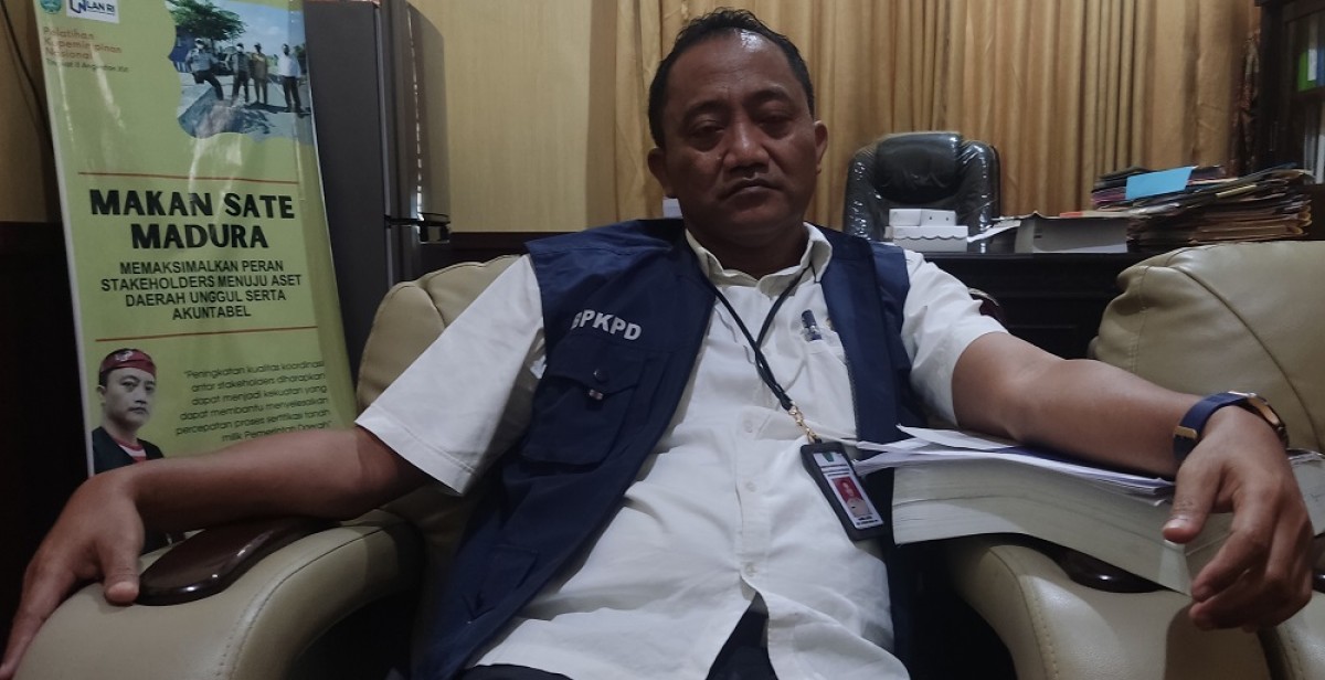 Kepala Badan Keuangan Daerah (BKD) Pamekasan, Sahrul Munir sampaikan kendala penarikan pajak pertambangan galian C. (Foto: Fathor Rahman/jatimnow.com)