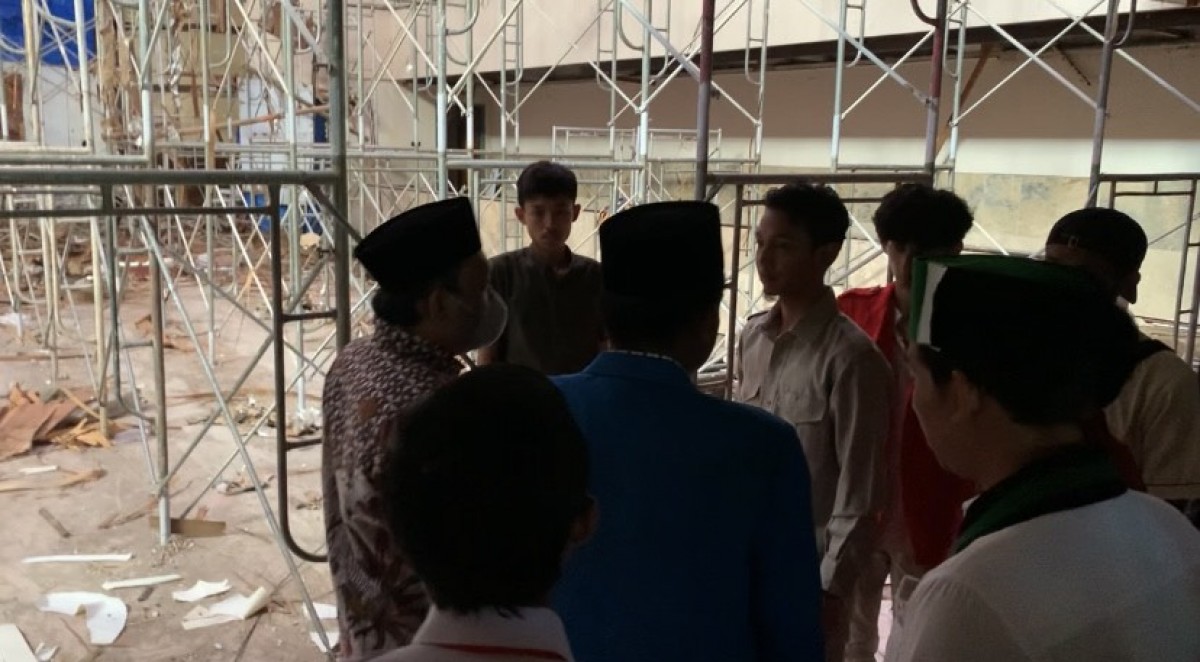 Ruang Sidang paripurna DPRD Jember yang sedang direnovasi. (Foto: Dwi Kuntarto Aji/jatimnow.com)