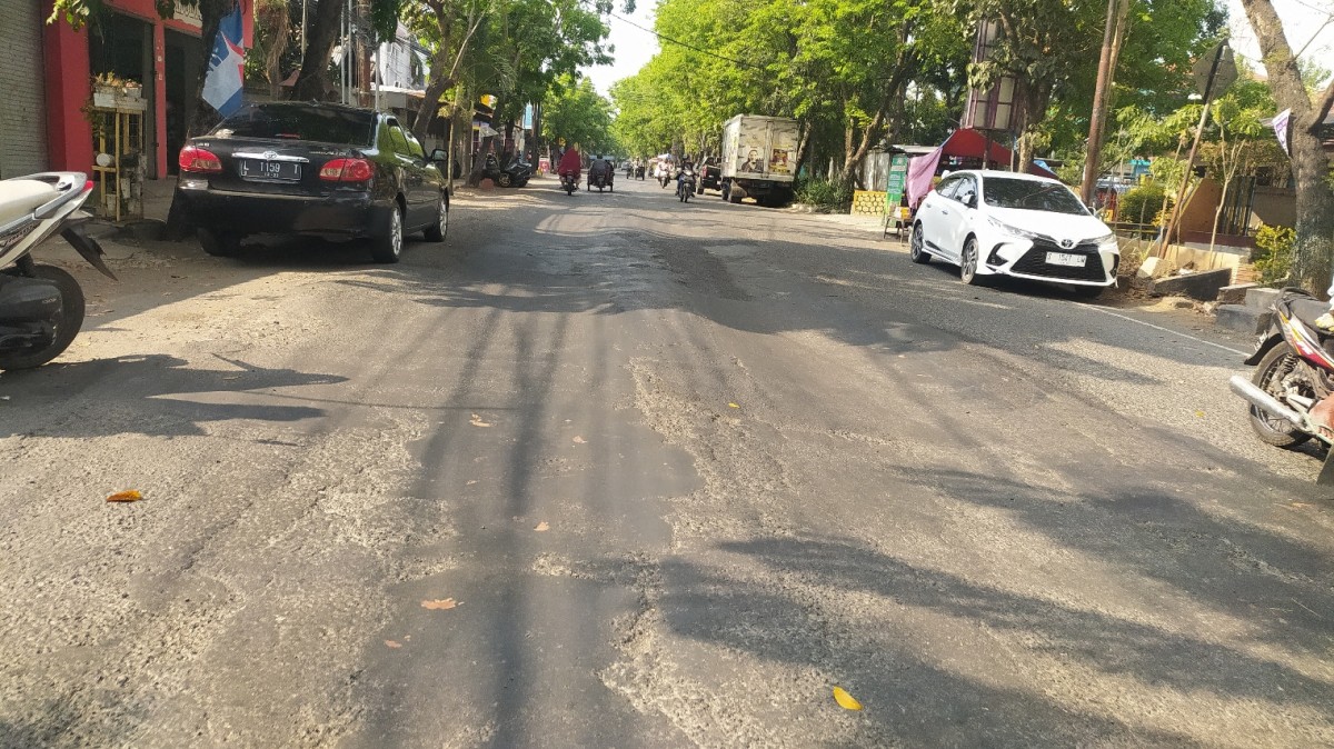 Jalan Protokol Dalam Kota Rusak dan Bergelombang Dikeluhkan Warga