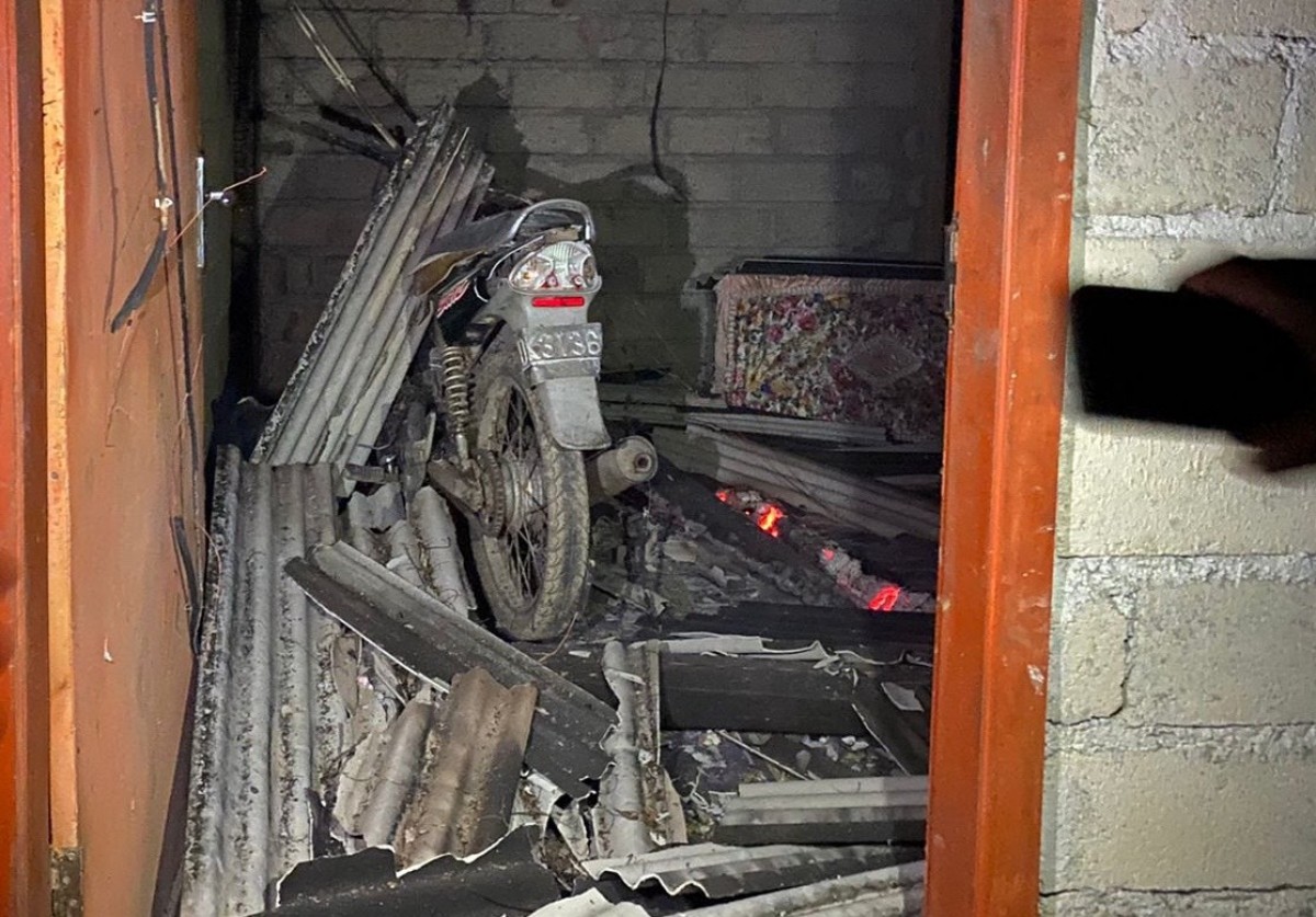 Kondisi rumah setelah kebakaran terjadi. (Foto: Polsek Muncar)