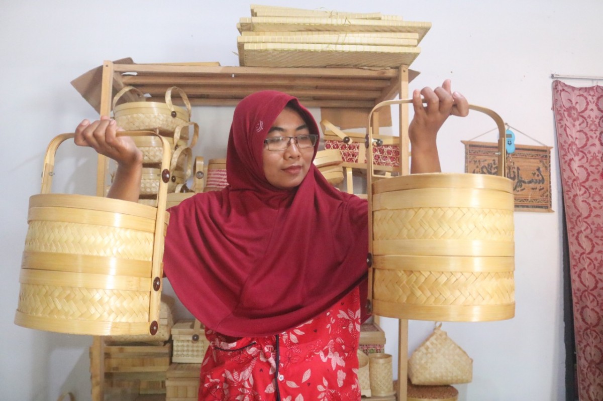 Besek hasil karya pasutri asal Dusun Kepuhrejo, Desa Grogol, Diwek, Jomang.(Foto: Elok Aprianto)
