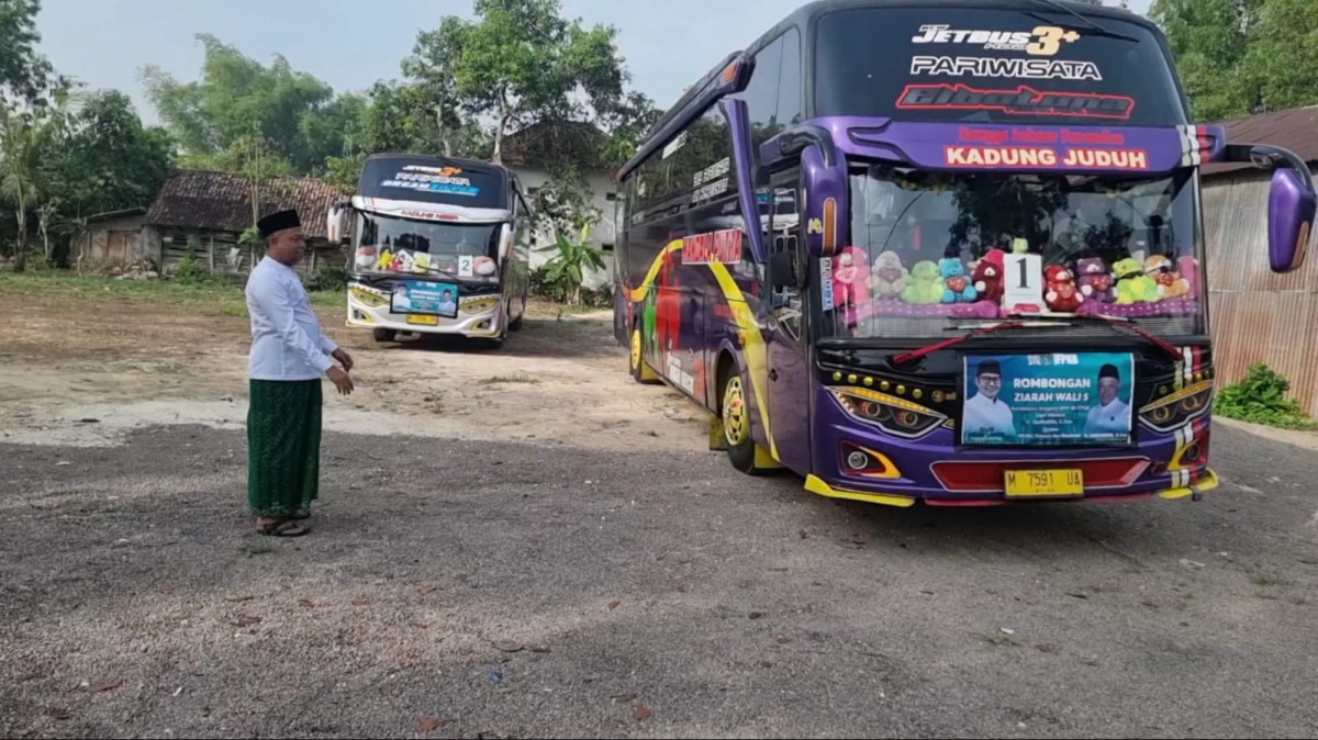 Harmonis, NU-PKB Bangkalan Ziarah Wali Lima Bersama