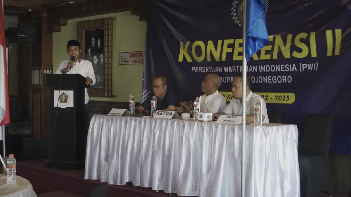 M Yazid saat menyampaikan sambutan.(Foto: Misbahul Munir/jatimnow.com)