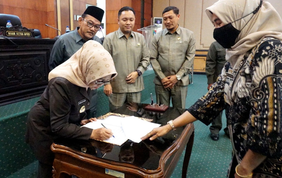 Tiga Raperda Usulan Bupati Jombang Disahkan DPRD