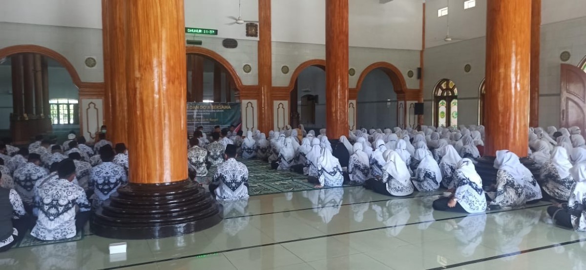 PPPK melakukan istigasah beberapa waktu lalu (Foto: Mita Kusuma/jatimnow.com)