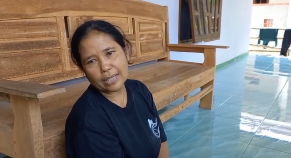 Prihatin, ibu dari MA. (Mita Kusuma/jatimnow.com)