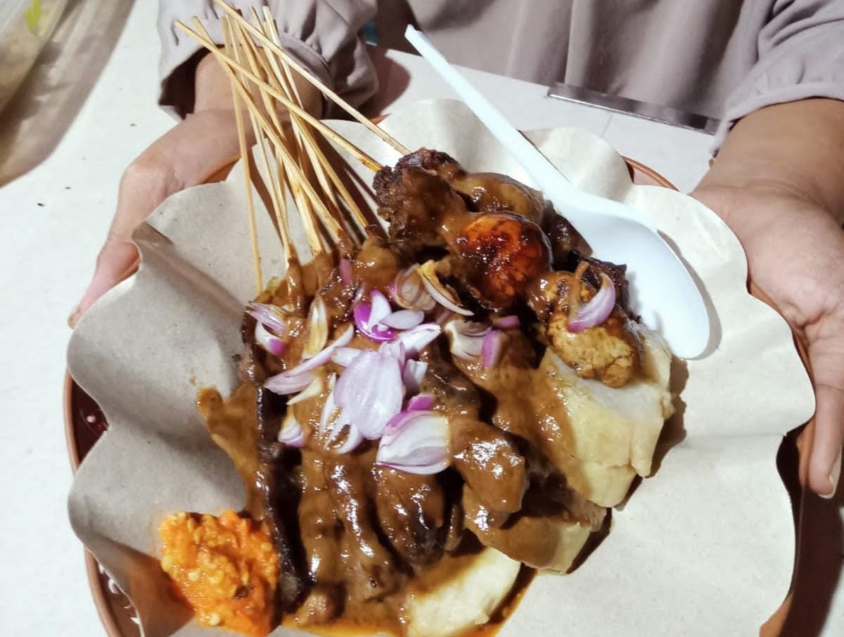 Mencicipi Sate Suki di Jalan KH Wahid Hasyim Jombang