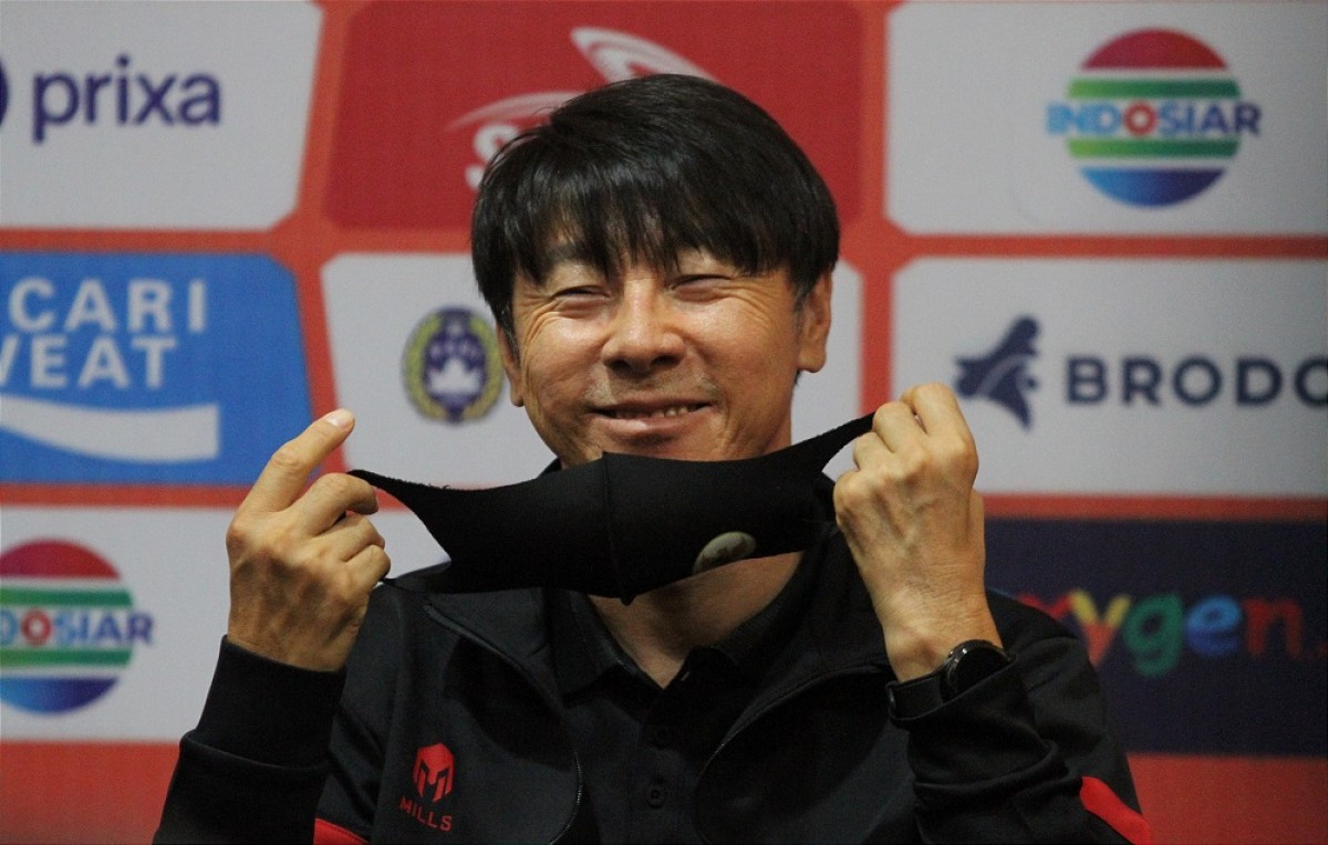 Shin Tae-yong saat pre match press conference di Surabaya (Foto: Sahlul Fahmi/jatimnow.com)