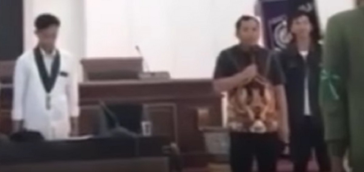 Tangkapan layar saat Ketua DPRD Kabupaten Lumajang, Anang Ahmad Syaifuddin saat keliru menyebut sila ke-4 Pancasila.