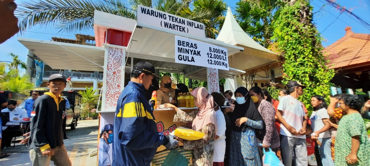 Warung Tekan Inflasi, gagasan Wali Kota Madiun, Maidi. (Foto: Mita Kusuma/jatimnow.com)