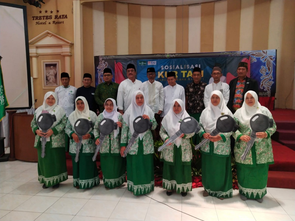 Fatayat NU Bangil, Pasuruan Dapat Bantuan Motor untuk Siar Islam