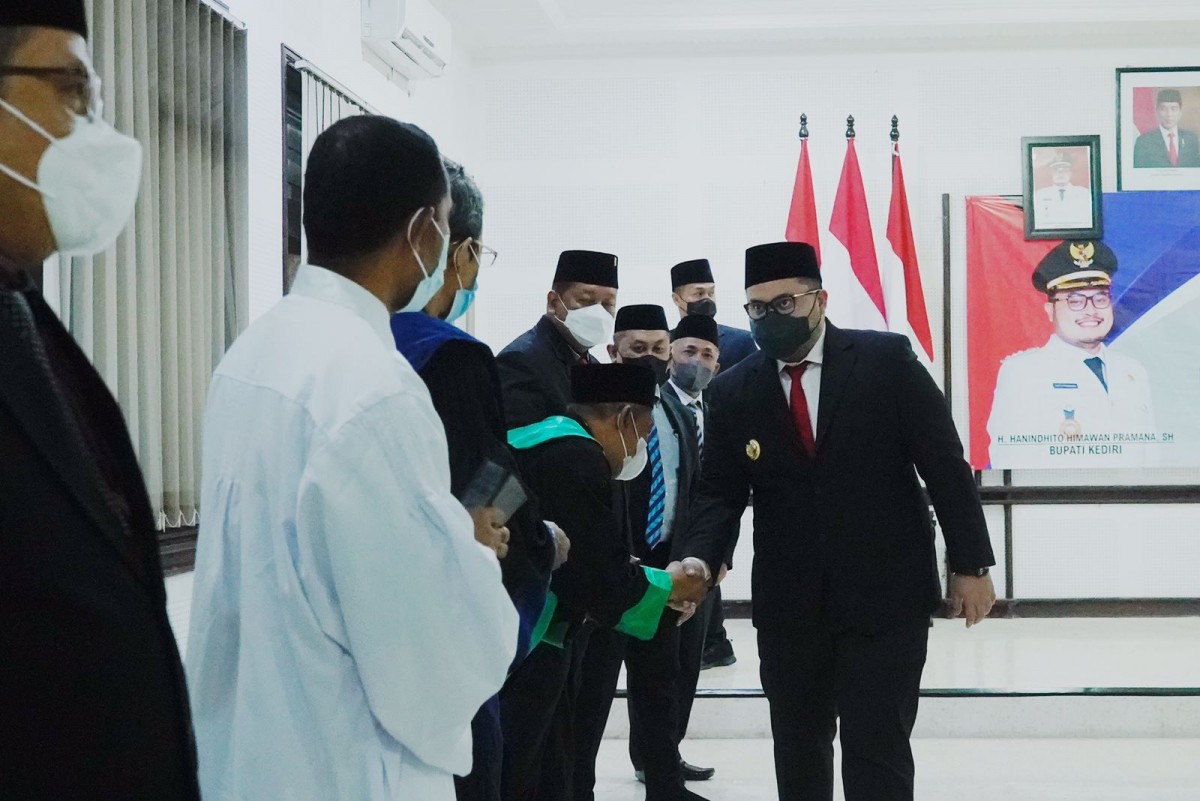 Mas Dhito dan BKD Kabupaten Kediri masuk 5 besar ASN Achievement Awards 2022 (Foto-foto: Humas Pemkab Kediri)