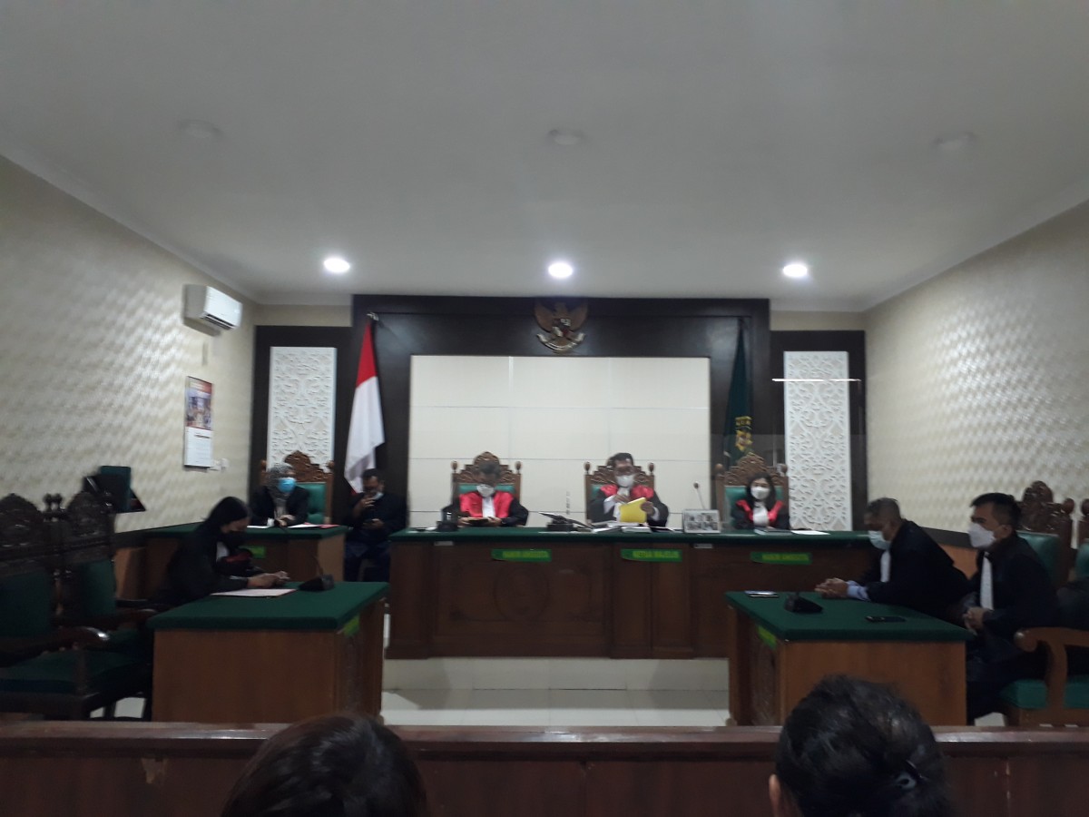 Suasana sidang kakek 65 tahun yang diduga serobot lahan (Foto: Zainul Fajar/jatimnow.com)