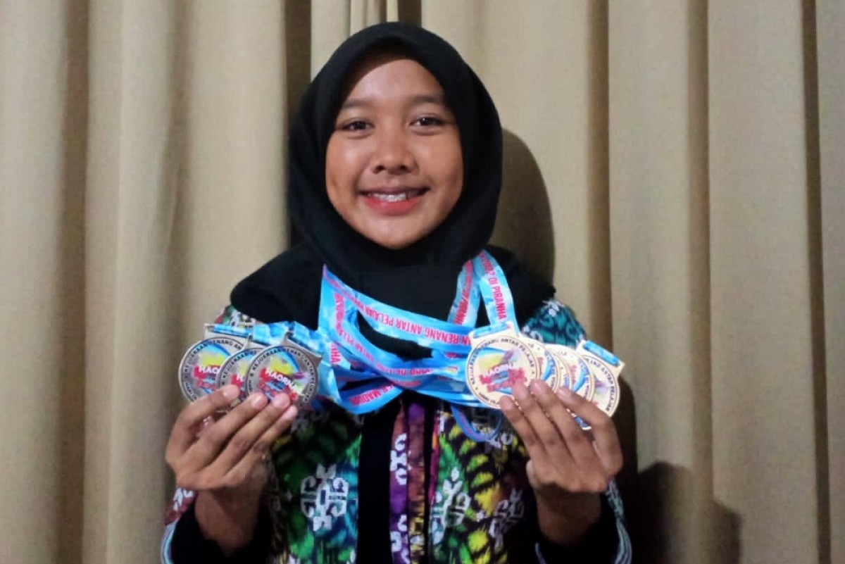 Pelajar SMP Ponorogo Ini Borong 8 Medali Renang